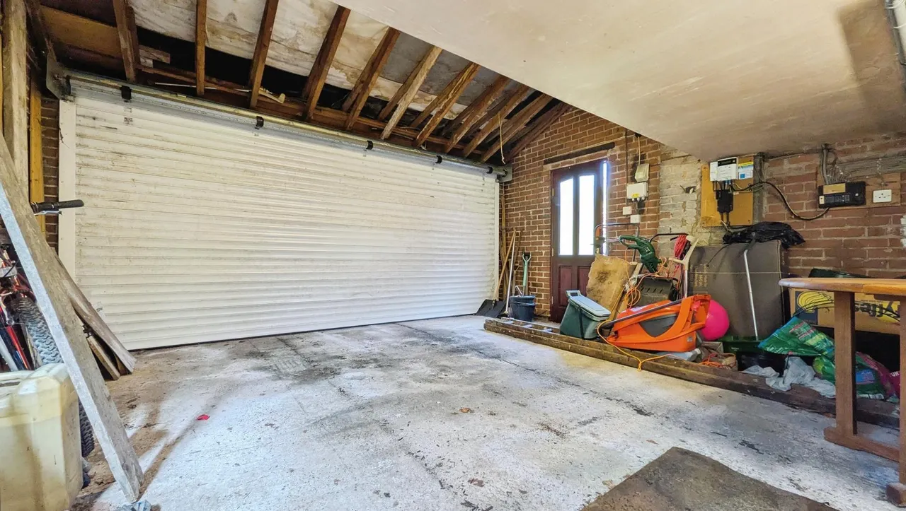 The Woods, Grotton, OL4, photo 28