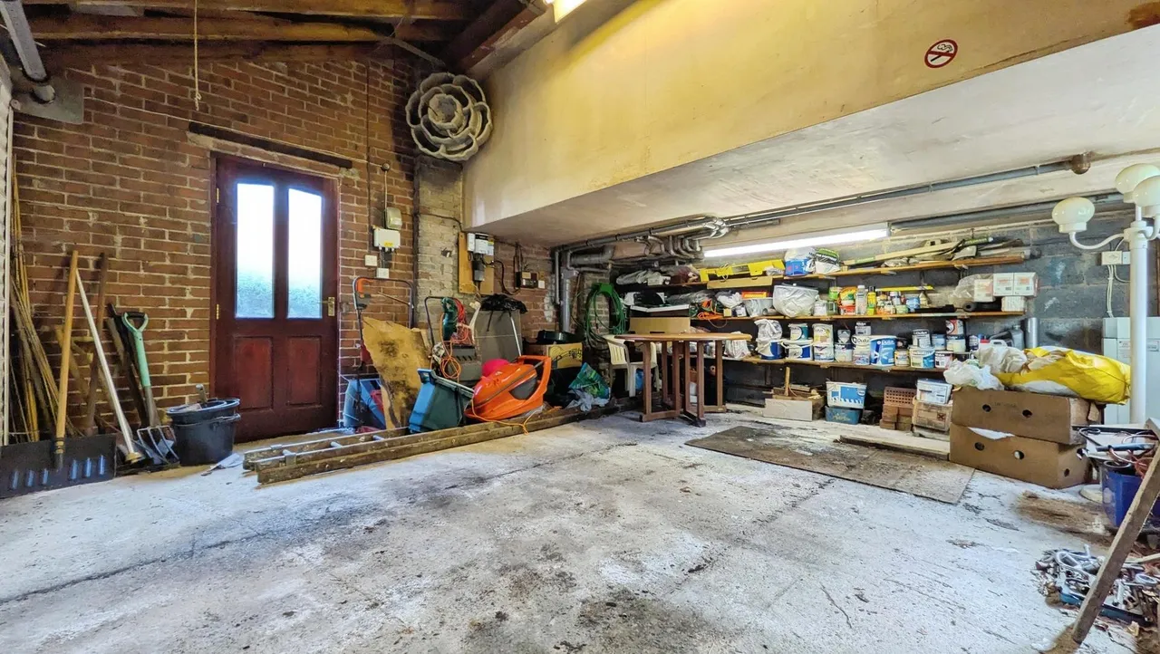 The Woods, Grotton, OL4, photo 27