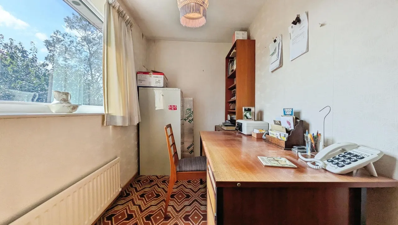 The Woods, Grotton, OL4, photo 15