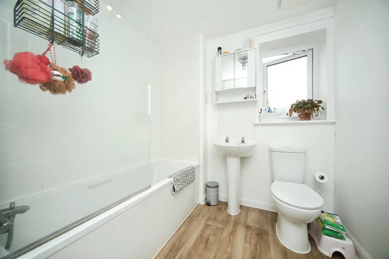 Merton Road, Rumwell, TA4, photo 13