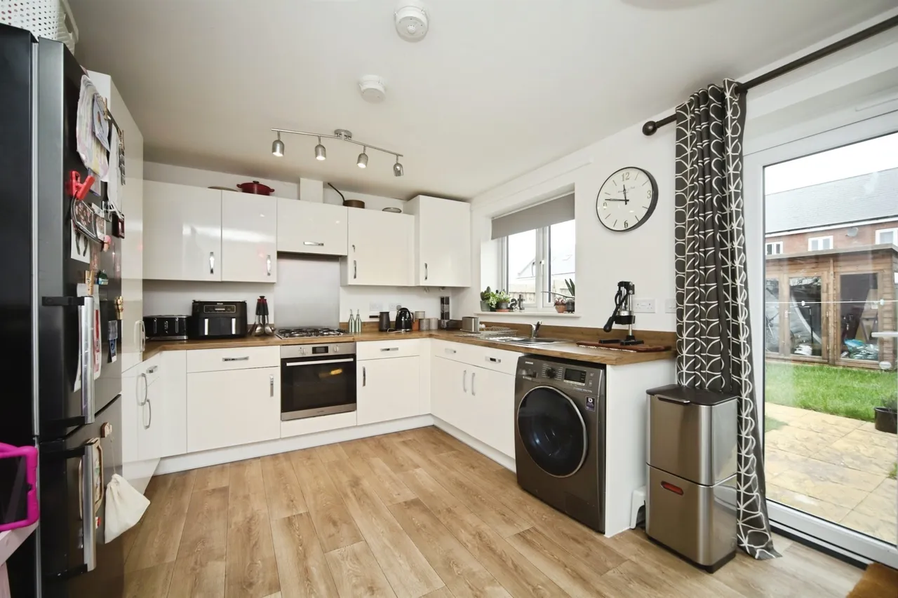 Merton Road, Rumwell, TA4, photo 3