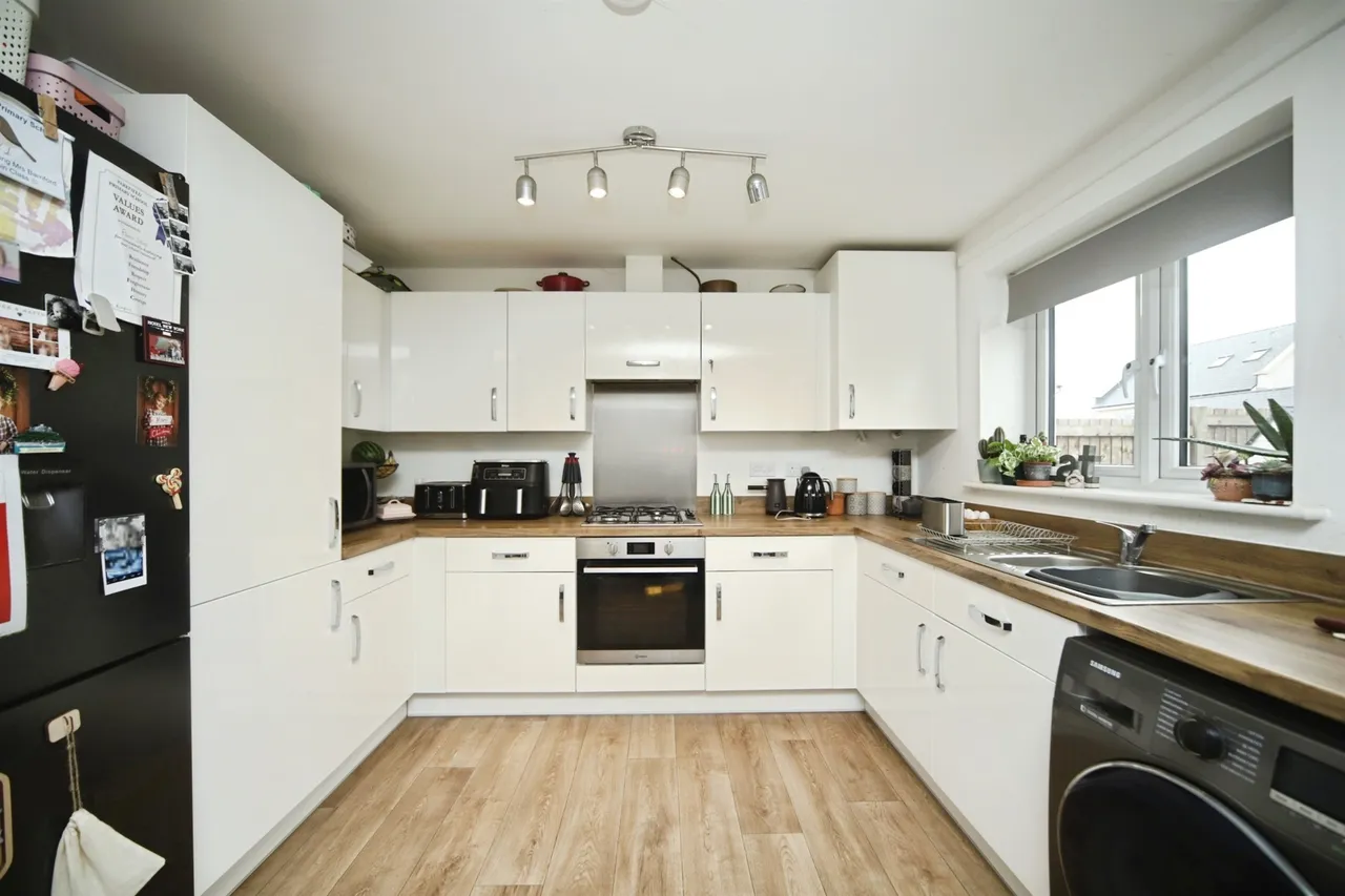 Merton Road, Rumwell, TA4, photo 2
