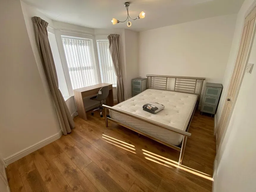 Jesmond Road, NE2, photo 4