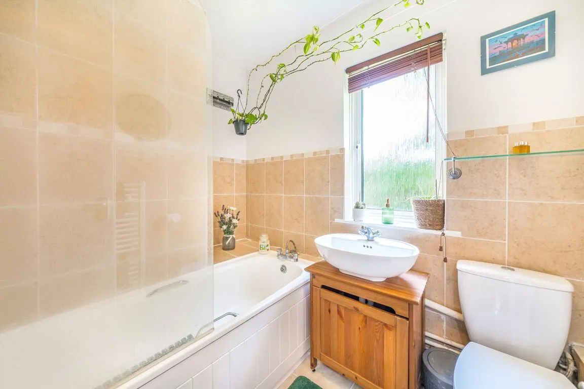 Ivybridge Close, TW1, photo 6