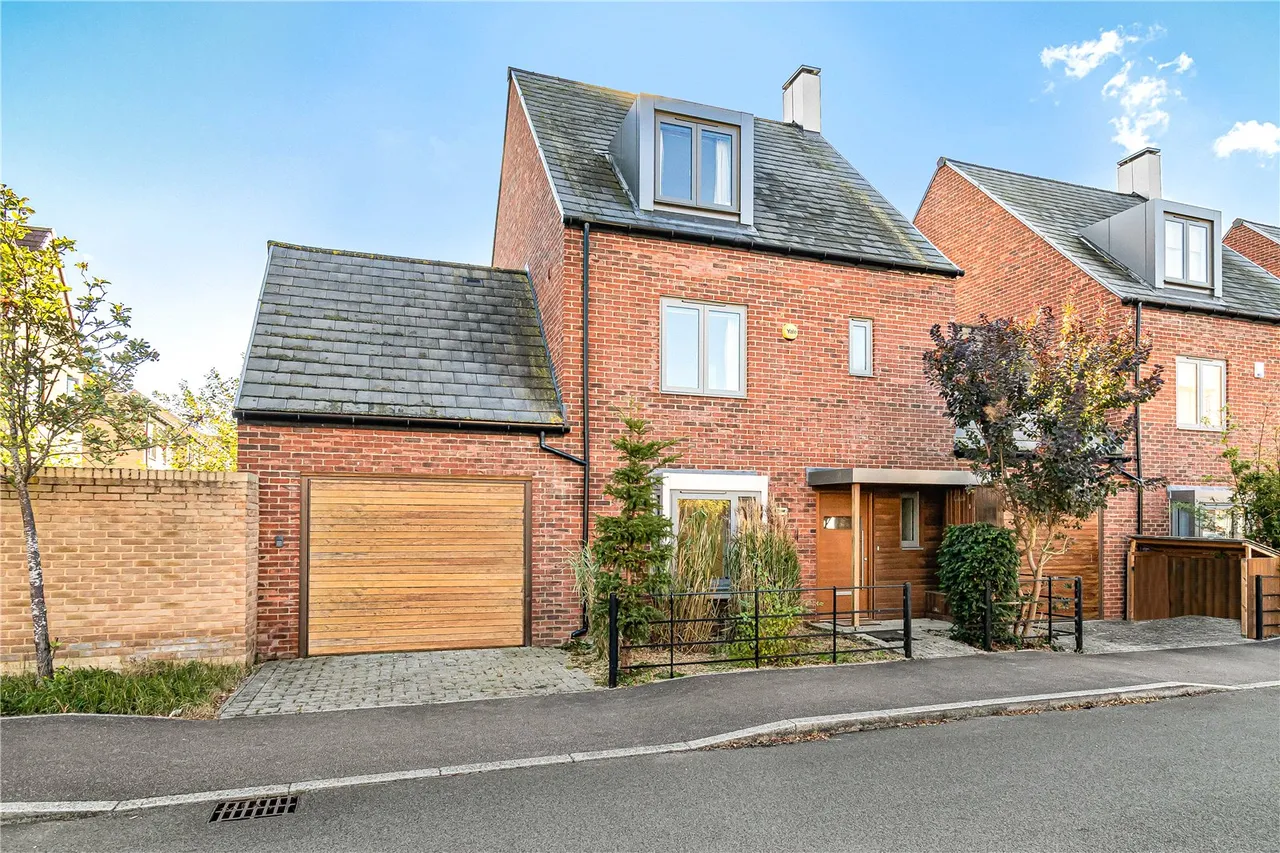 4 bed house for sale, Charger Road, Trumpington, CB2