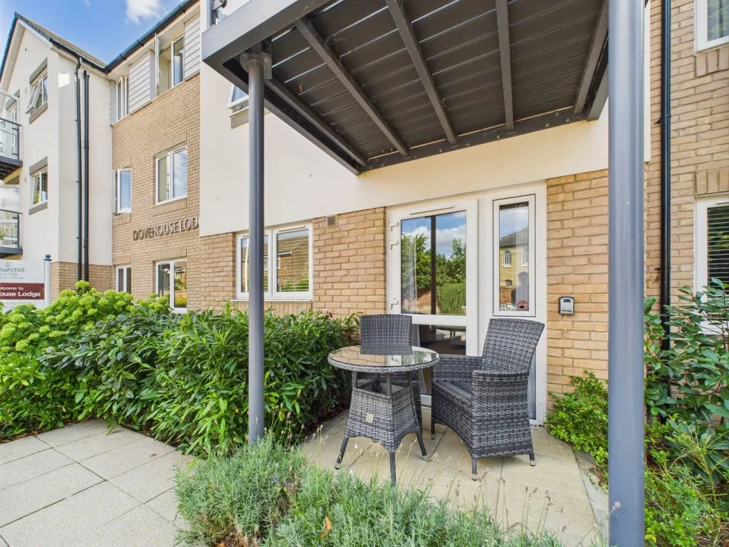 Dovehouse Lodge Hitchin, SG5, photo 12