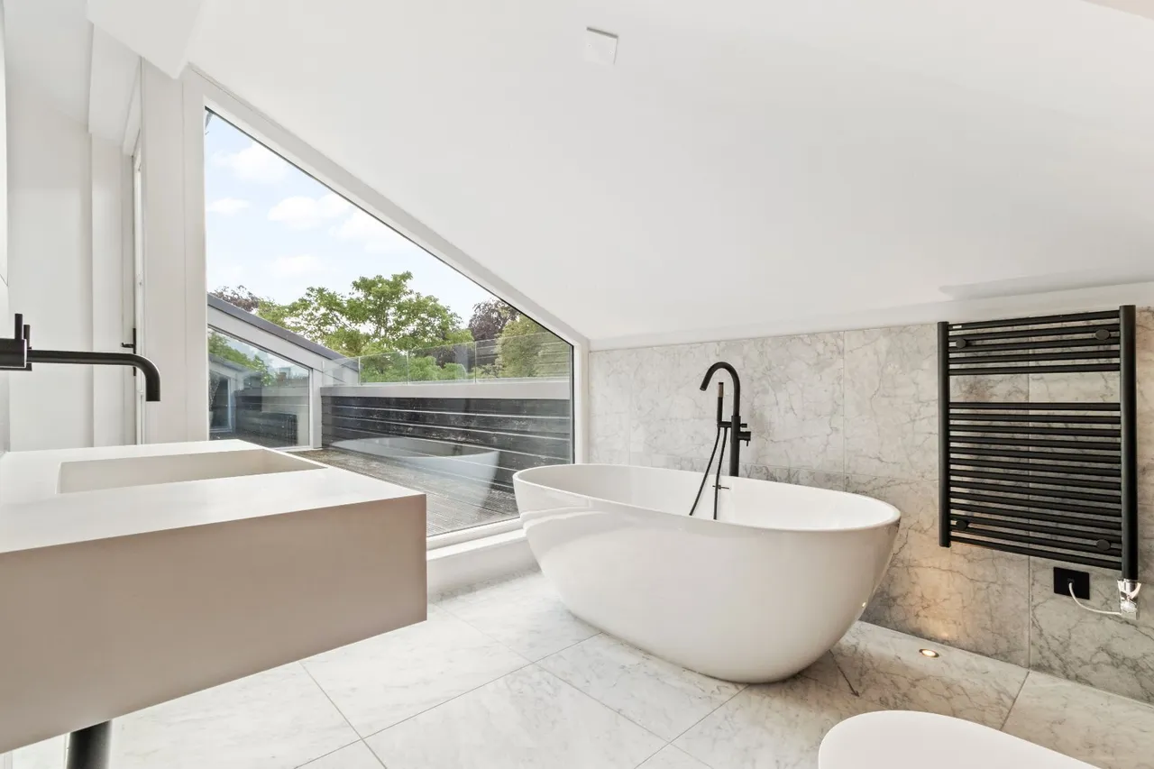 Cavendish Place, Bowdon, WA14, photo 13