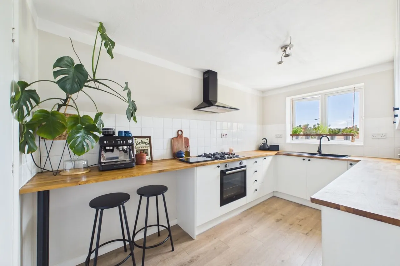 2 bed flat for sale, Soulbury Road, Linslade, LU7