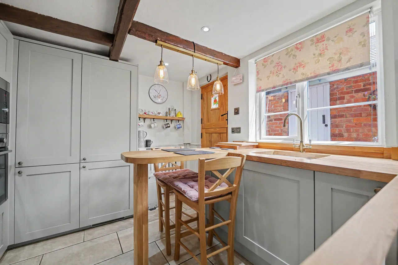 Church Street, Bulkington, CV12, photo 10