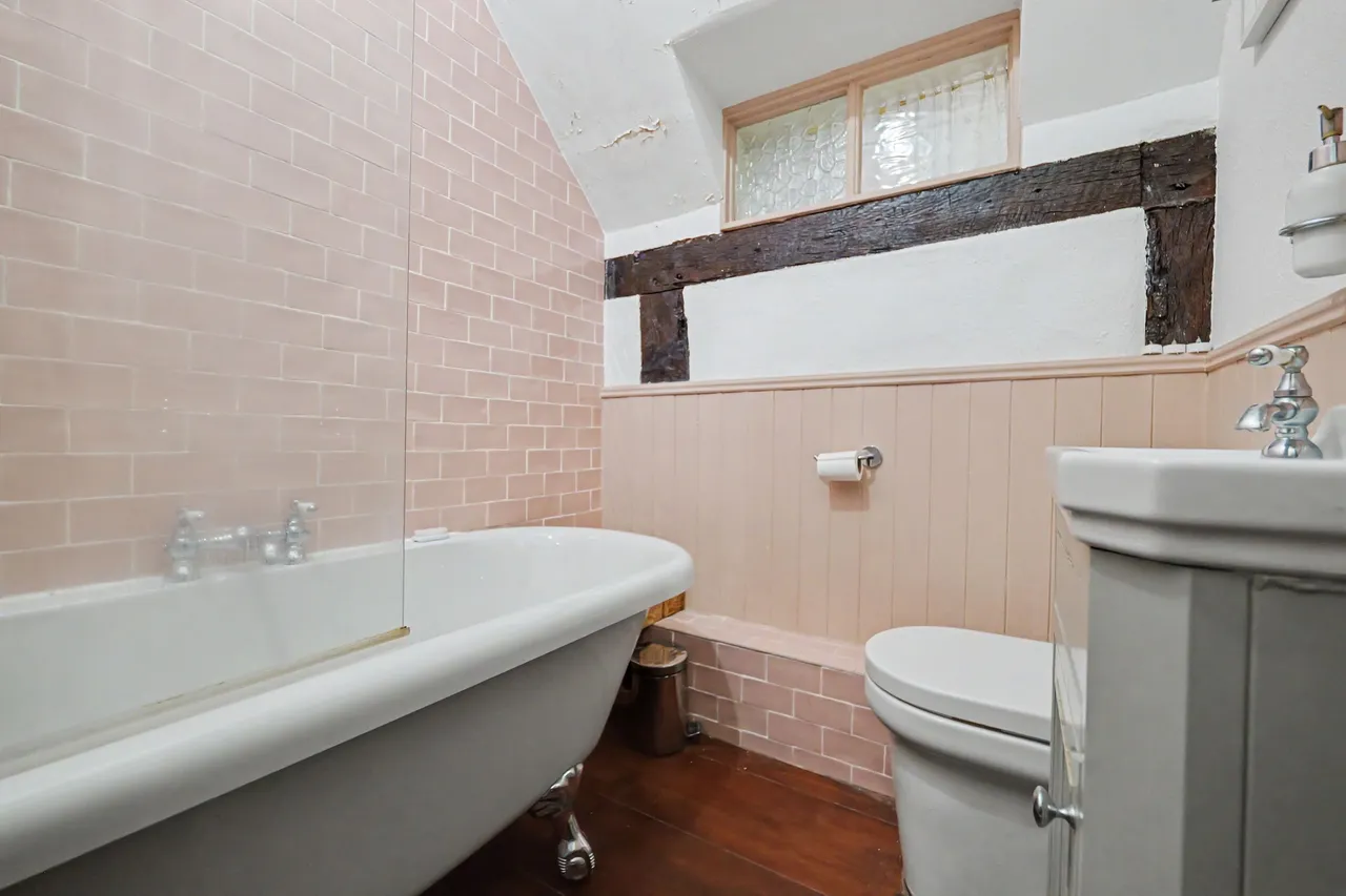 Church Street, Bulkington, CV12, photo 13