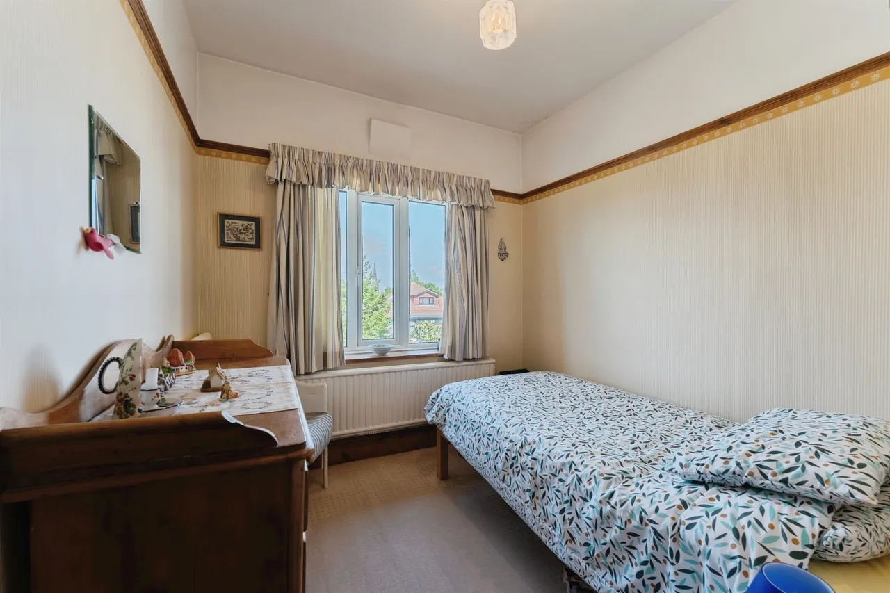 Ravenswood Avenue, Rock Ferry, CH42, photo 15
