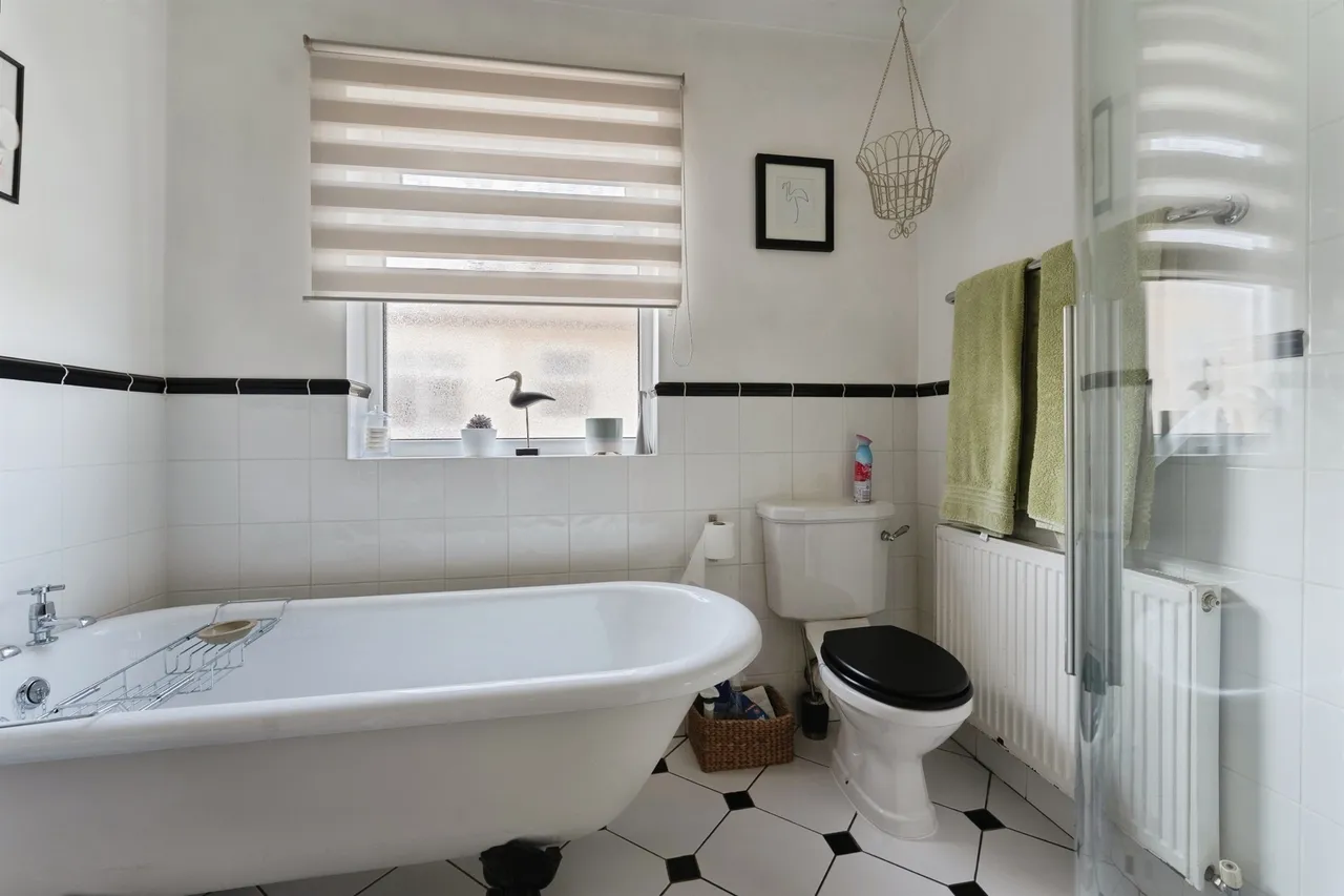 Ravenswood Avenue, Rock Ferry, CH42, photo 18