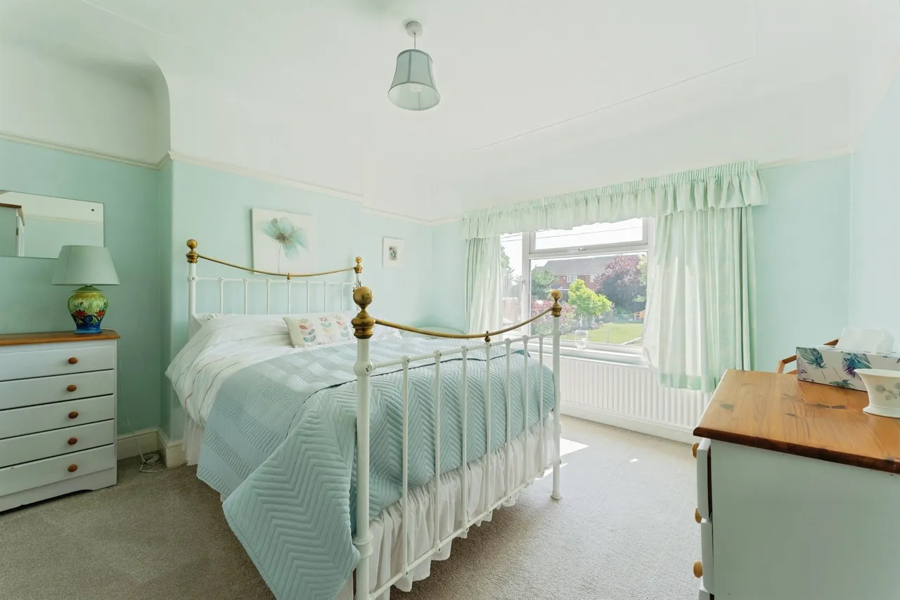 Ravenswood Avenue, Rock Ferry, CH42, photo 13