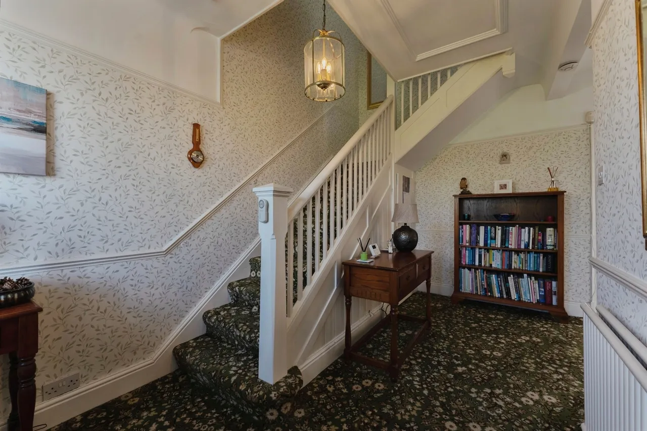 Ravenswood Avenue, Rock Ferry, CH42, photo 10