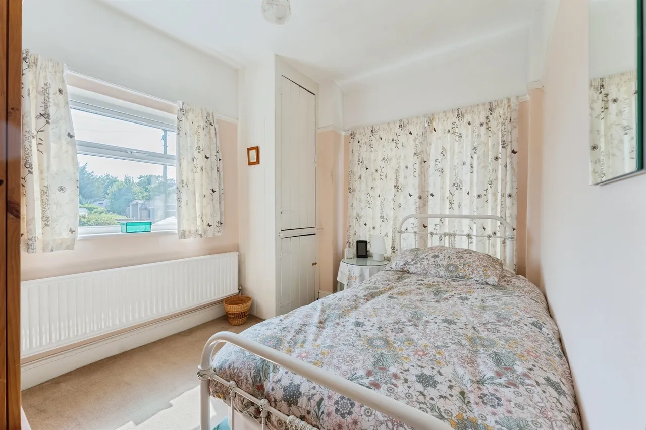 Ravenswood Avenue, Rock Ferry, CH42, photo 14