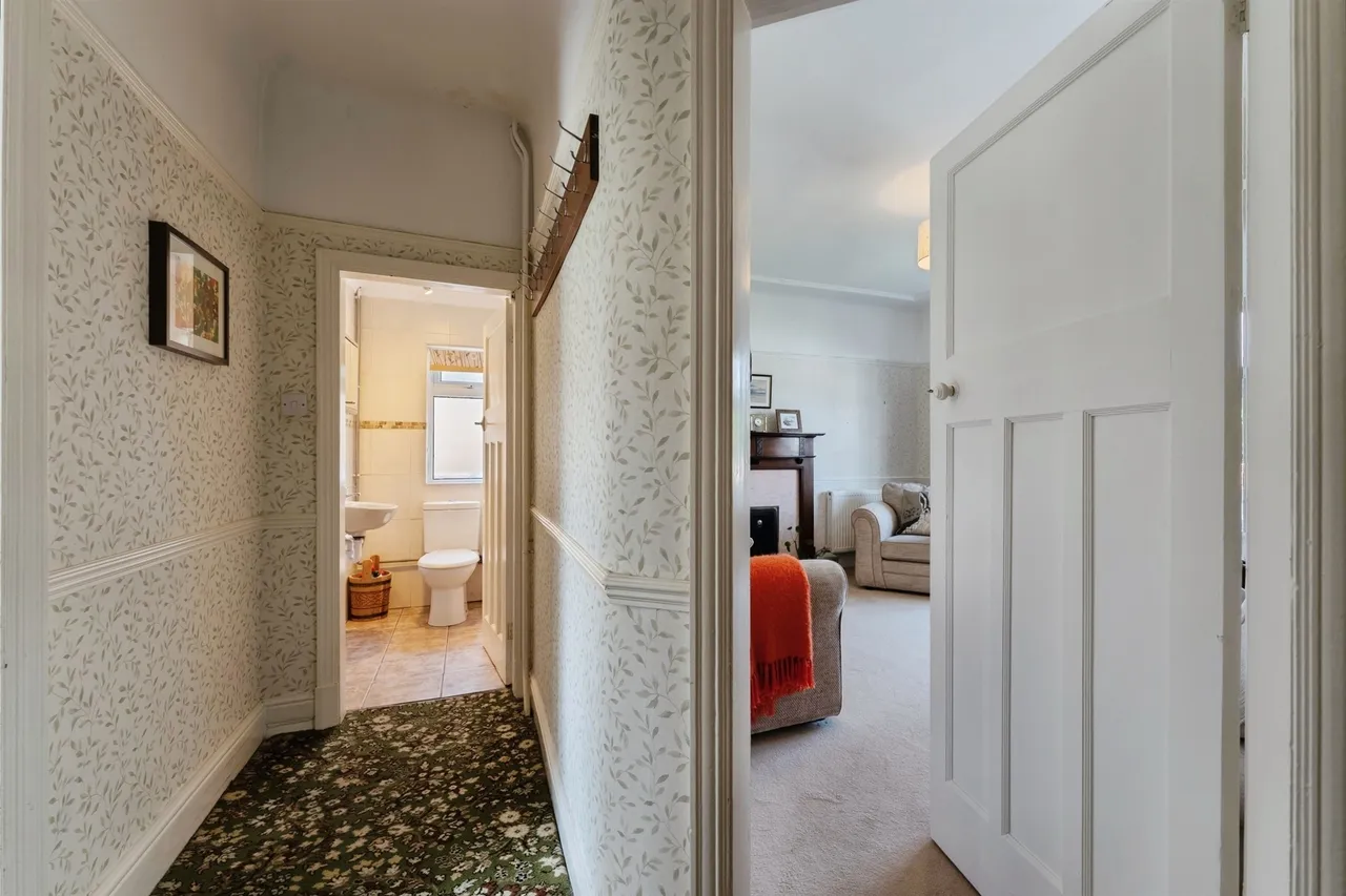 Ravenswood Avenue, Rock Ferry, CH42, photo 17