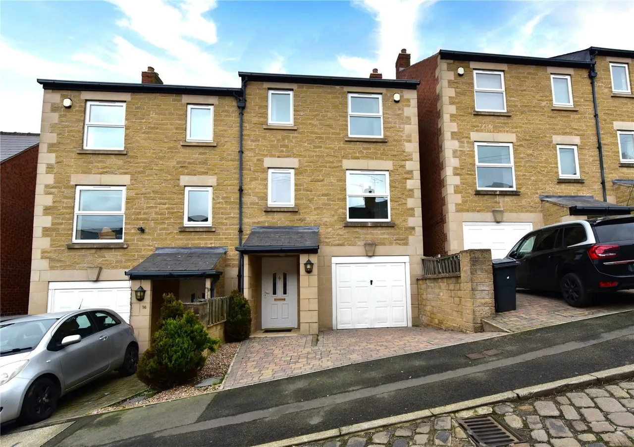 4 bed house for sale — Thrush Street, Sheffield, South Yorkshire, S6