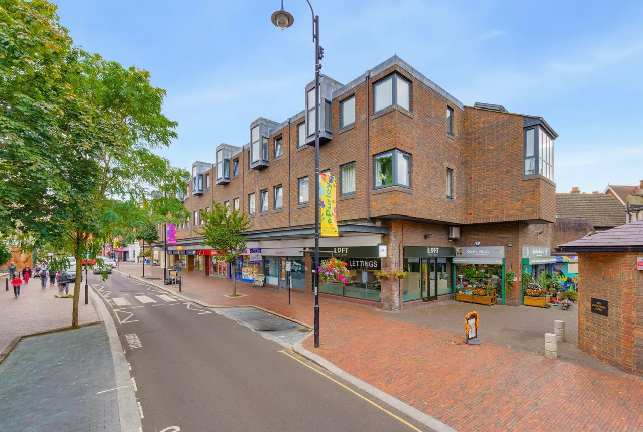 High Street, Purley, CR8, photo 8