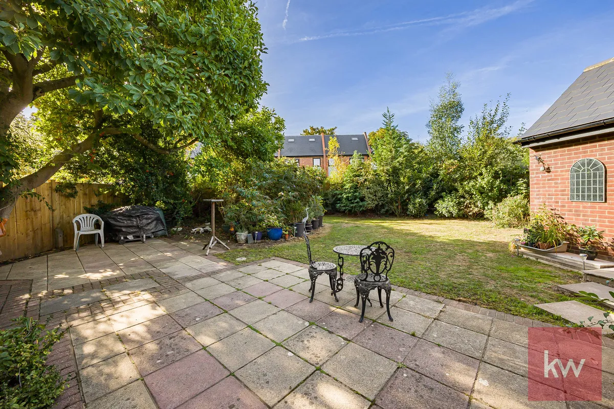 Slough, SL1, photo 22