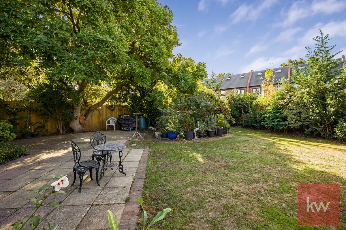 Slough, SL1, photo 24