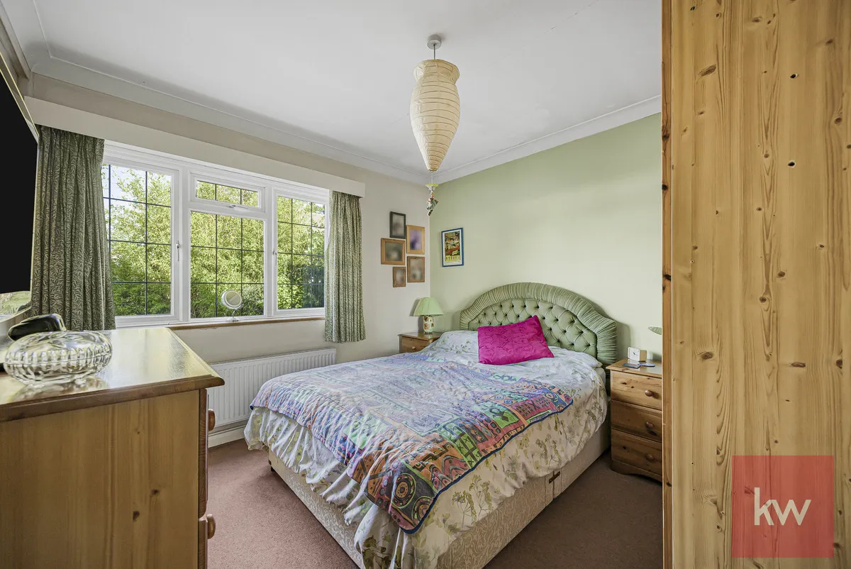 Slough, SL1, photo 11