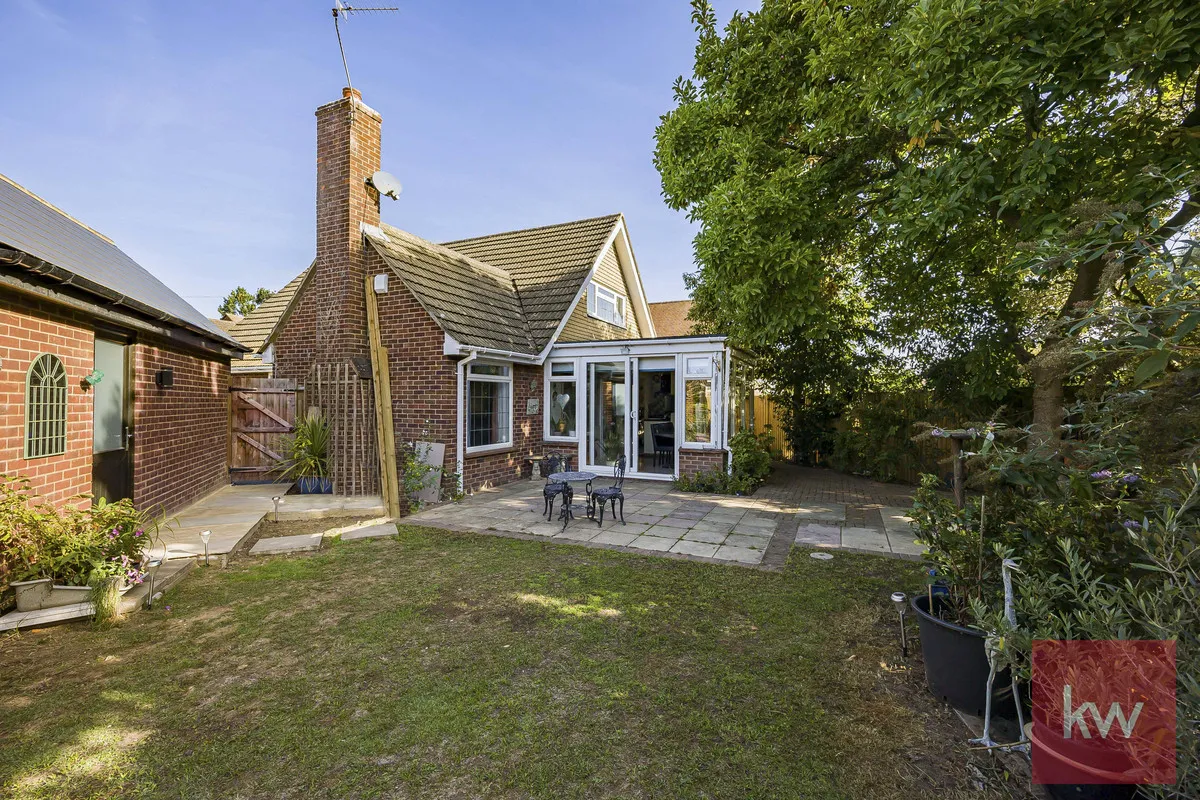 Slough, SL1, photo 20