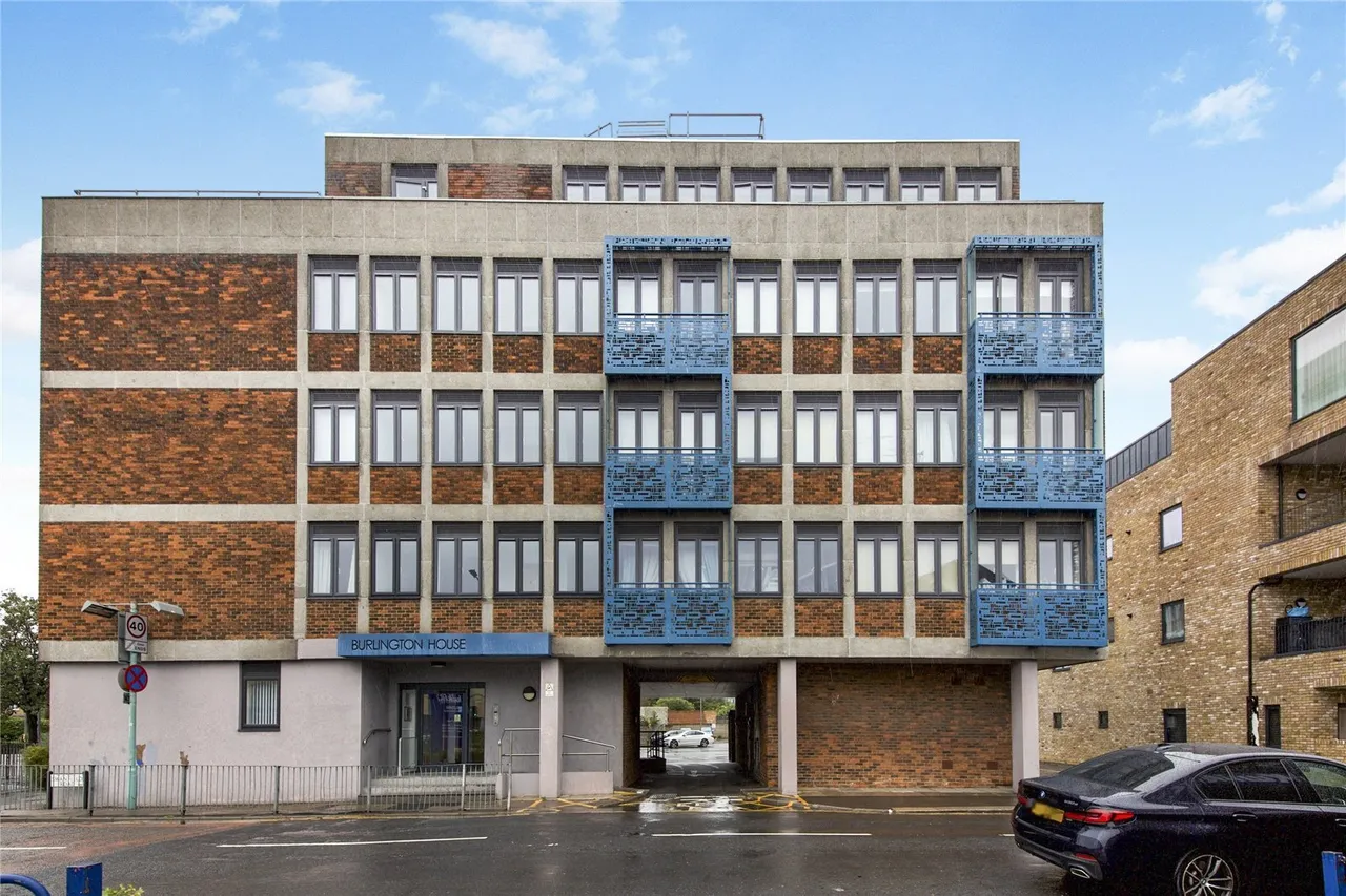 1 bed flat for sale — Swanfield Road, Waltham Cross, Hertfordshire, EN8