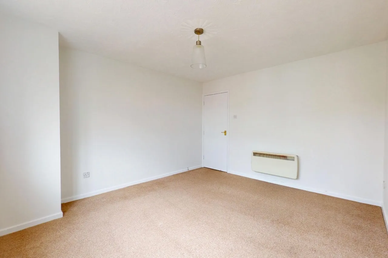 Orient Court, Gresley Close, Telford TF7 5TU, photo 4
