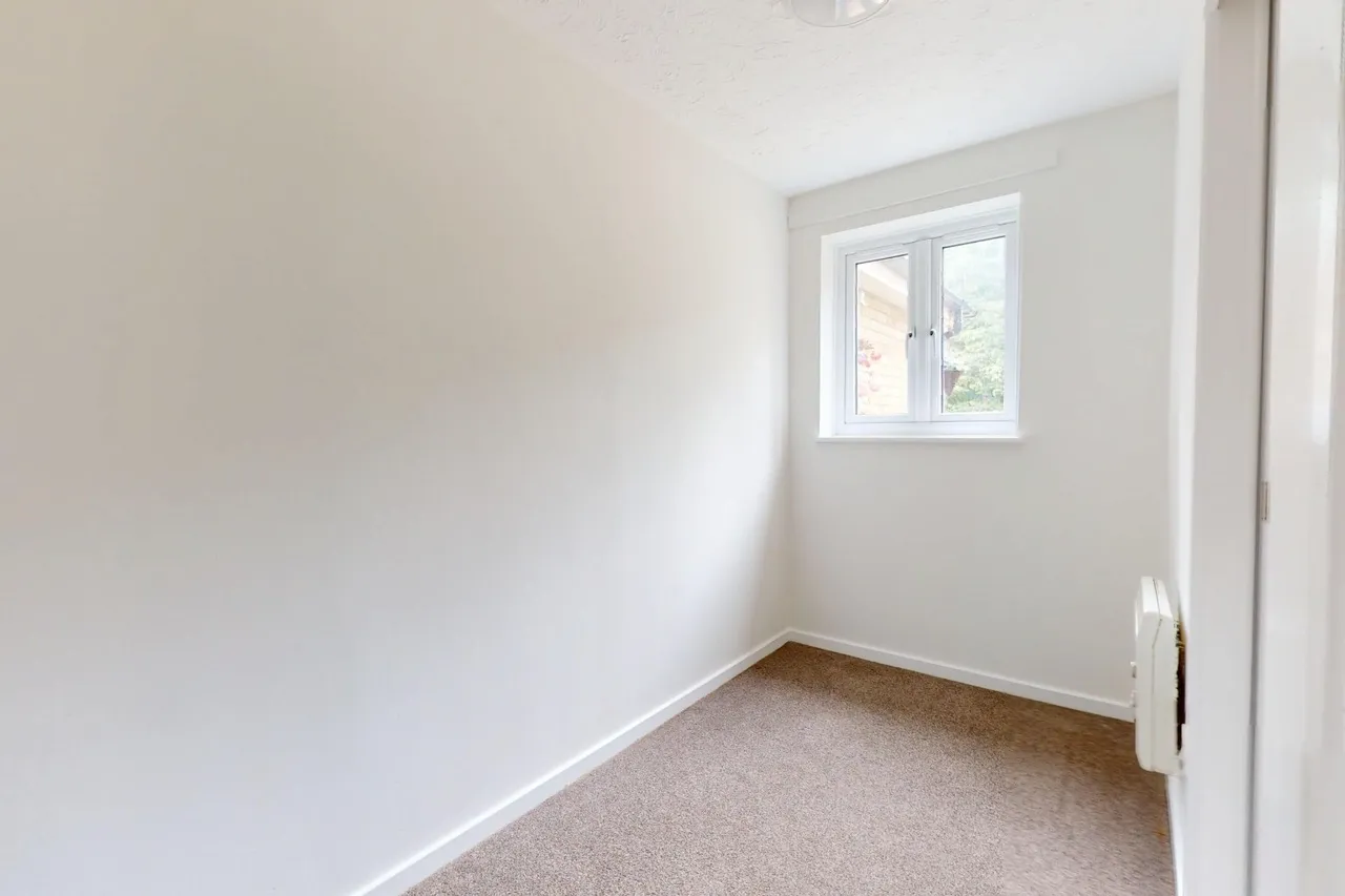 Orient Court, Gresley Close, Telford TF7 5TU, photo 6