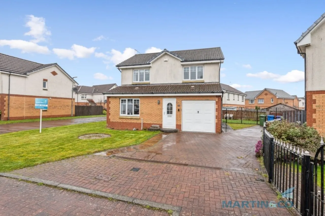 3 bed house for sale — Whitacres Road, Parklands