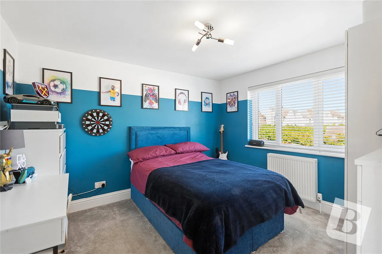 Marlborough Close, Upminster, RM14, photo 9