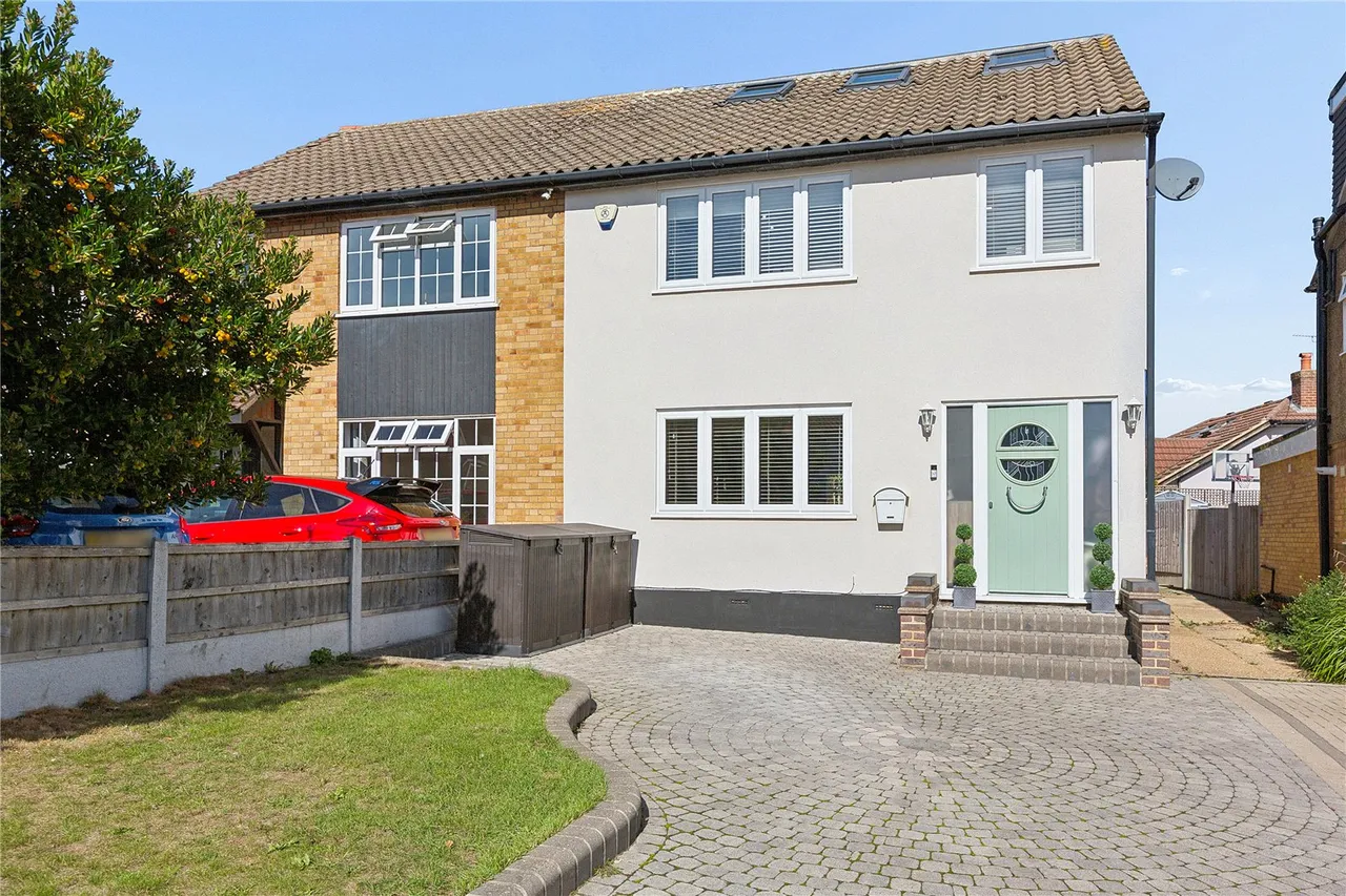 Marlborough Close, Upminster, RM14, photo 18