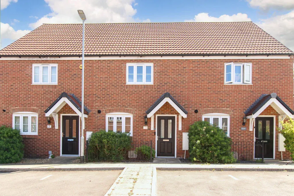 2 bed house for sale — Woodpecker Drive, Hemel Hempstead, Hertfordshire, HP3 0FQ