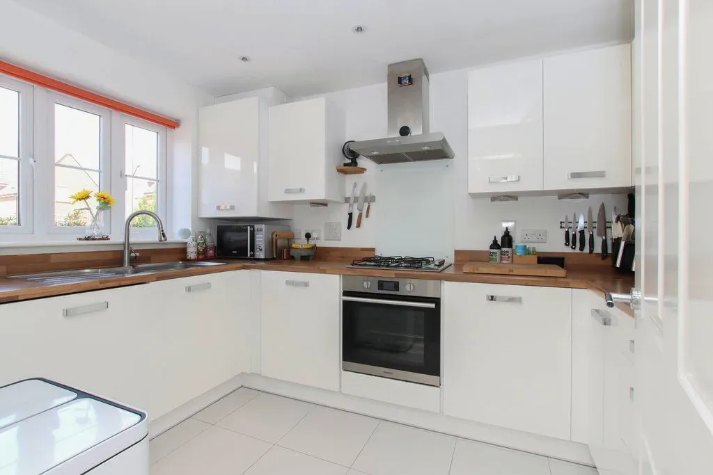 Woodpecker Drive, Hemel Hempstead, Hertfordshire, HP3 0FQ, photo 4