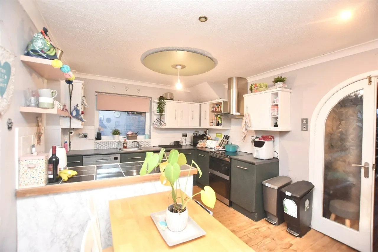 Full View, Blackburn, BB2, photo 5