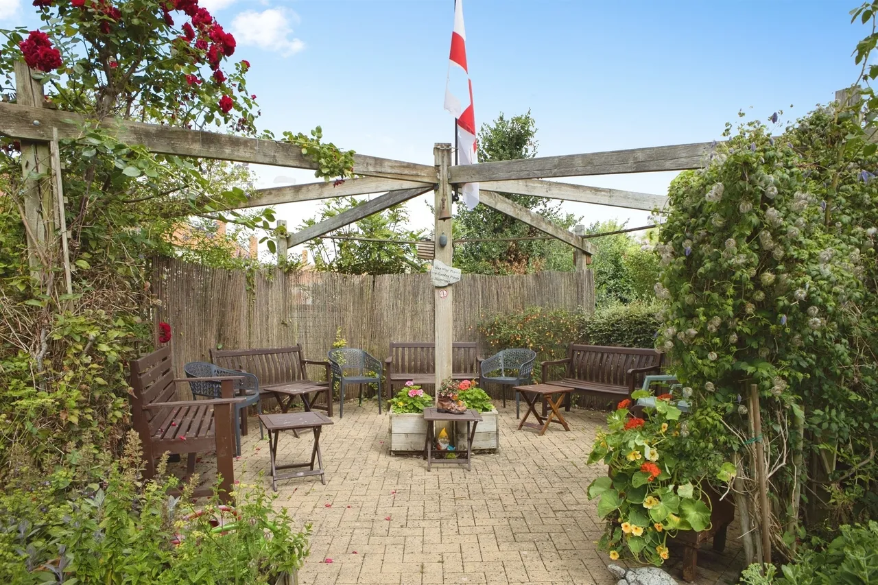 Somerton Road, Street, BA16, photo 17