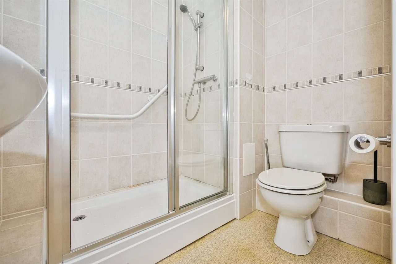 Somerton Road, Street, BA16, photo 14