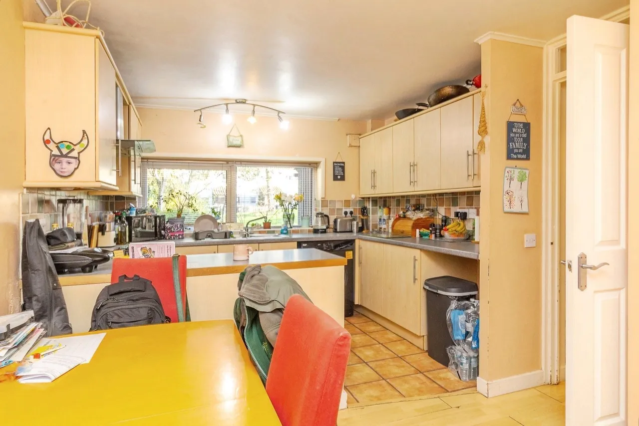 Summergill Court, MK13, photo 2