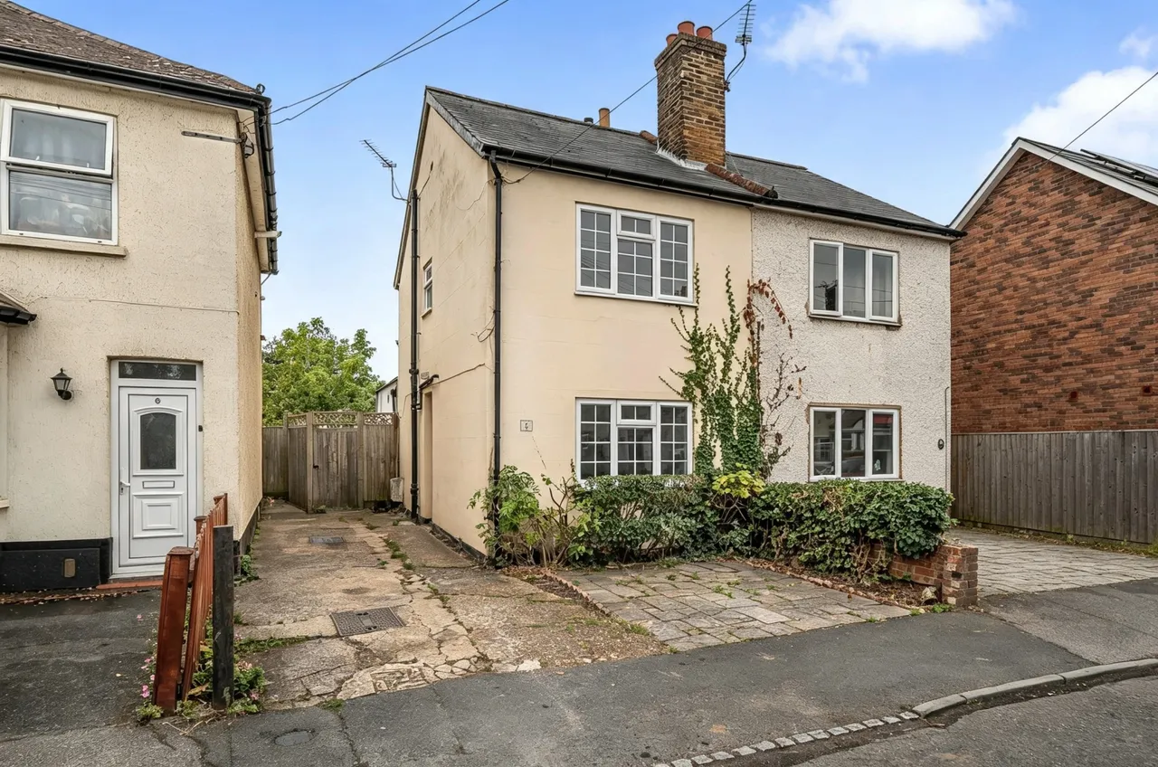 Victoria Road, Addlestone, KT15, photo 18