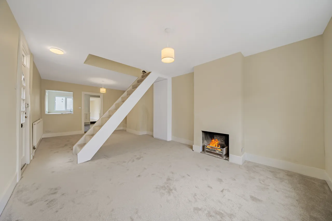 Victoria Road, Addlestone, KT15, photo 4