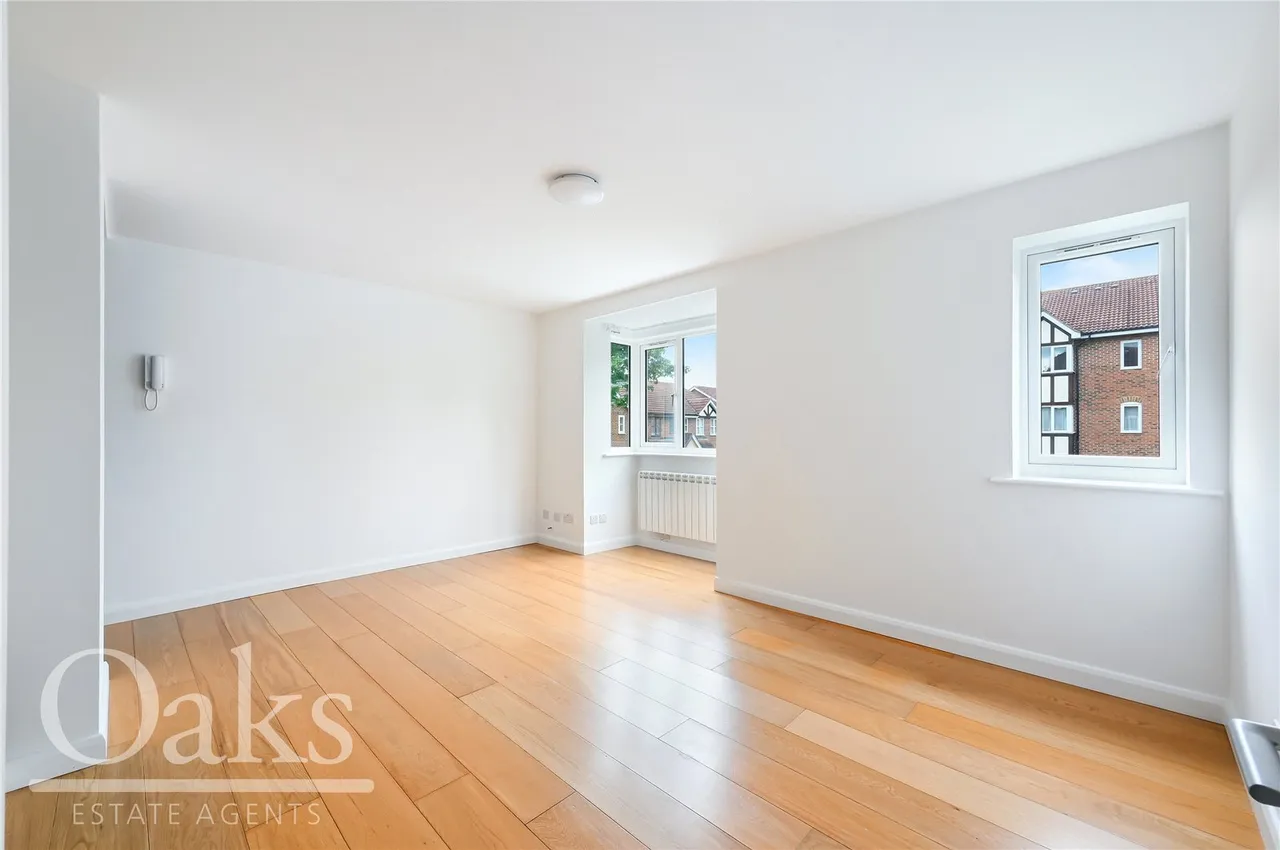 Woodgate Drive, Streatham Vale, SW16, photo 2