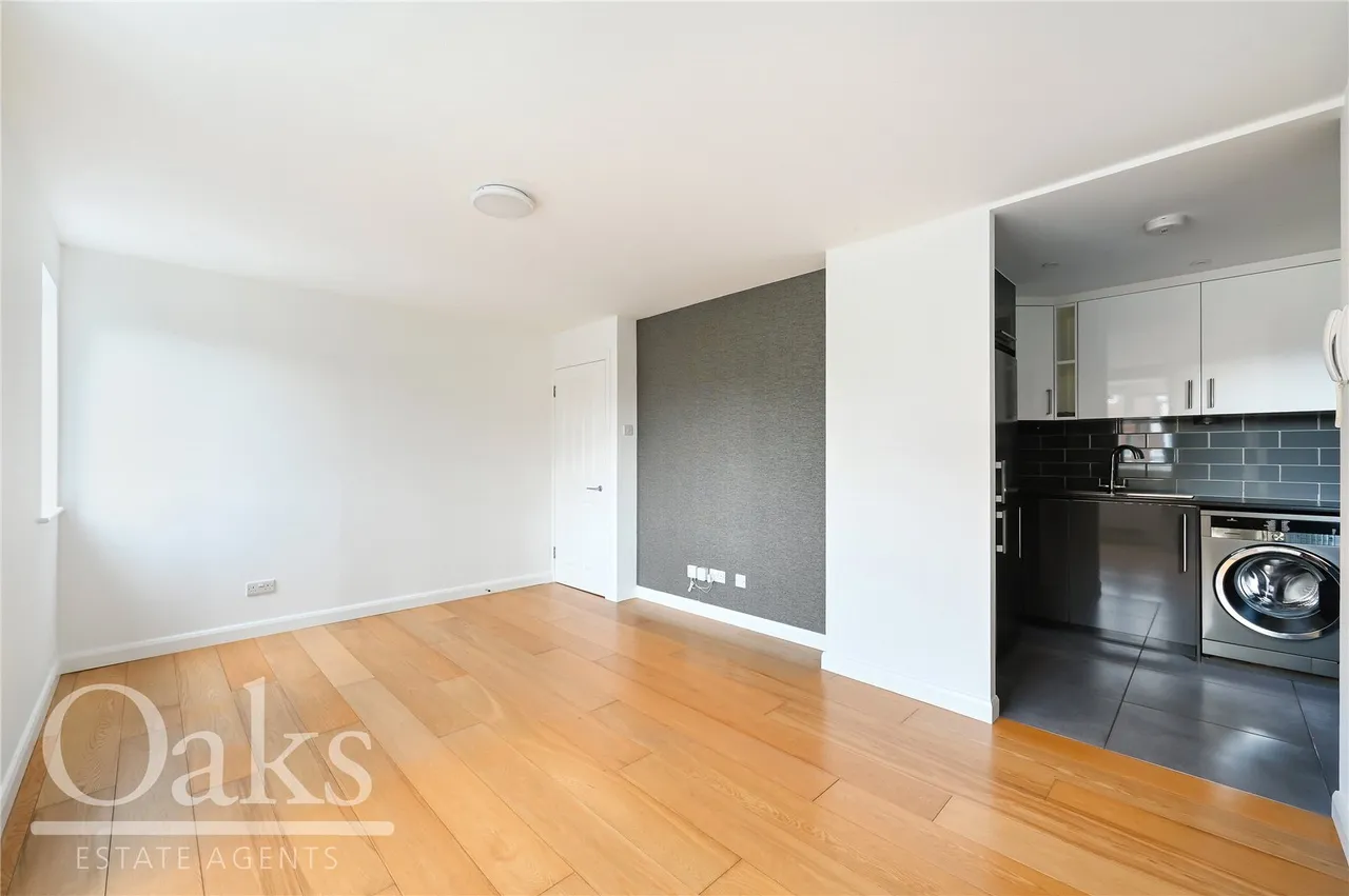Woodgate Drive, Streatham Vale, SW16, photo 3