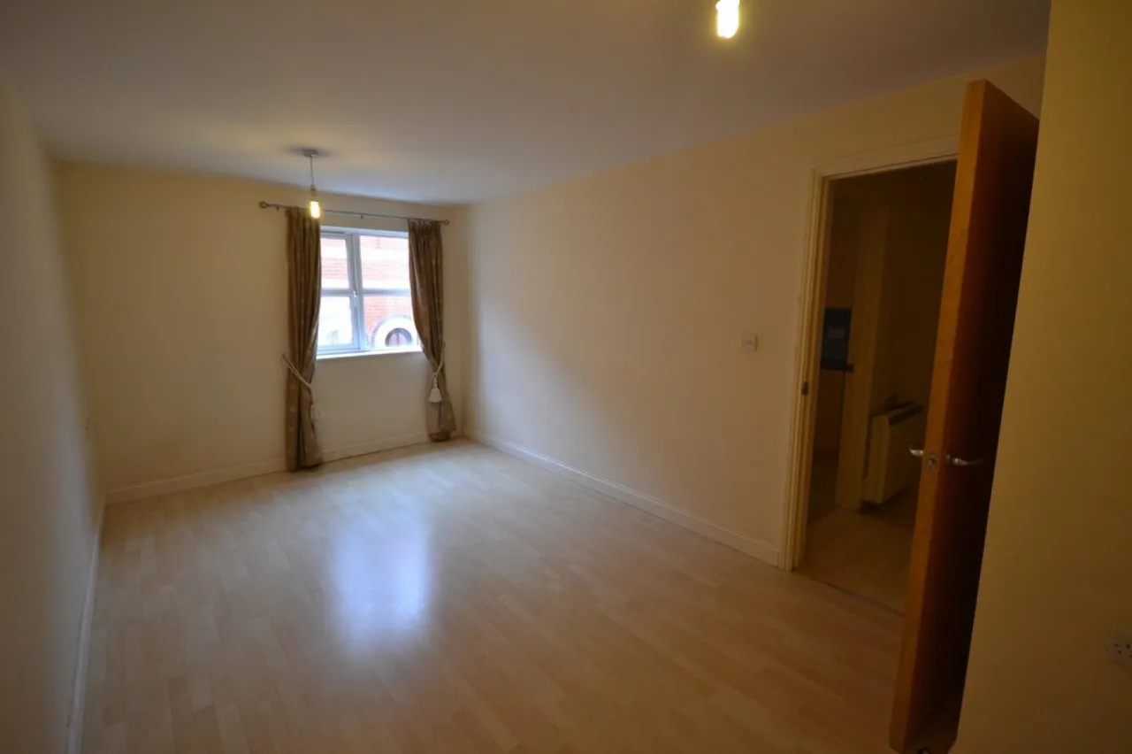Lower Brown Street, LE1, photo 5