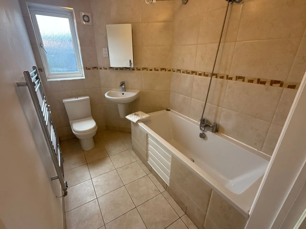 Gladiator Close, Wootton, NN4, photo 7