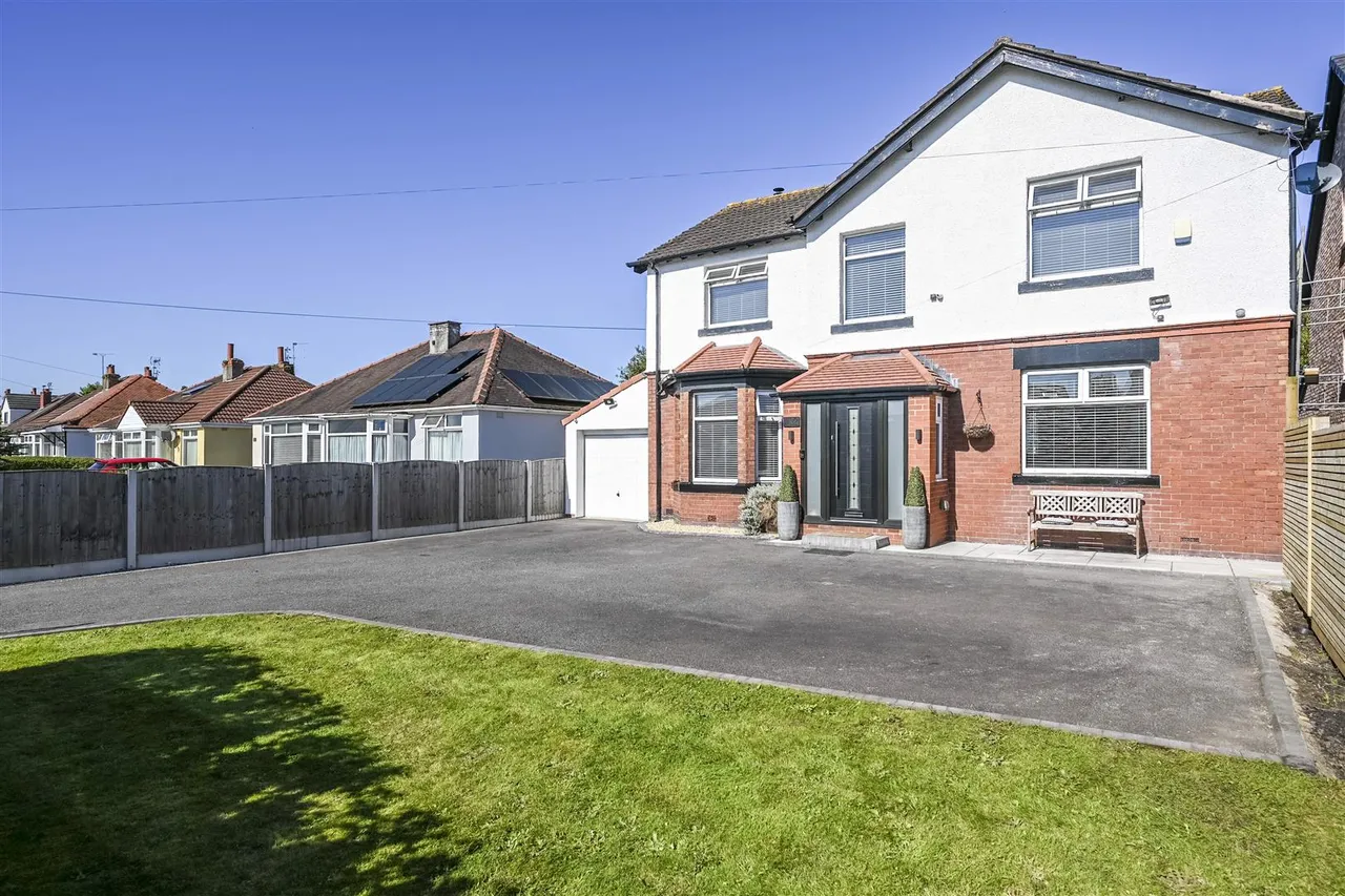 4 bed property for sale, Dodds Lane, Maghull, L31