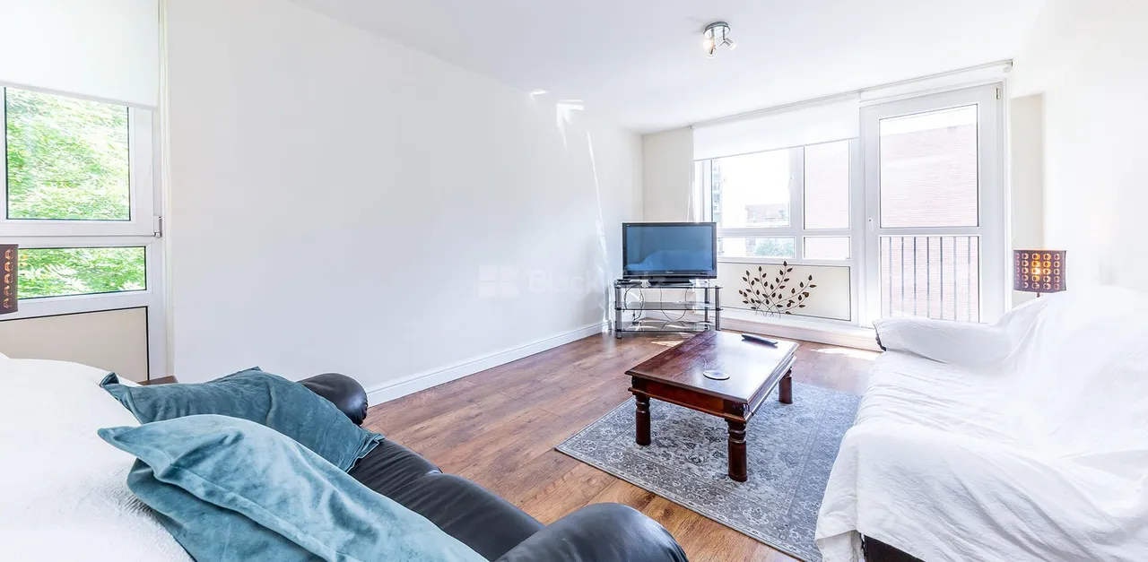 1 bed flat for sale, Clarence Gardens, NW1