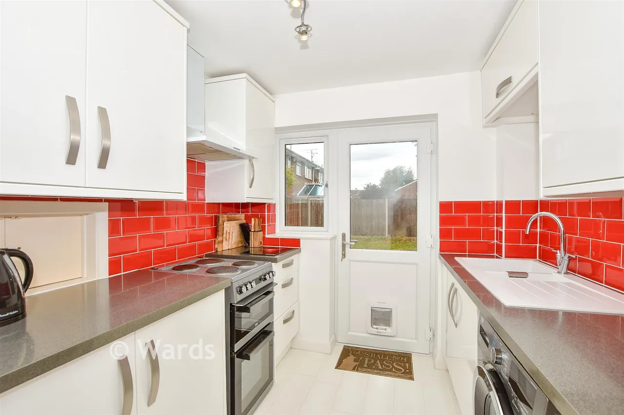 Moor Park Close, Rainham, ME8, photo 3