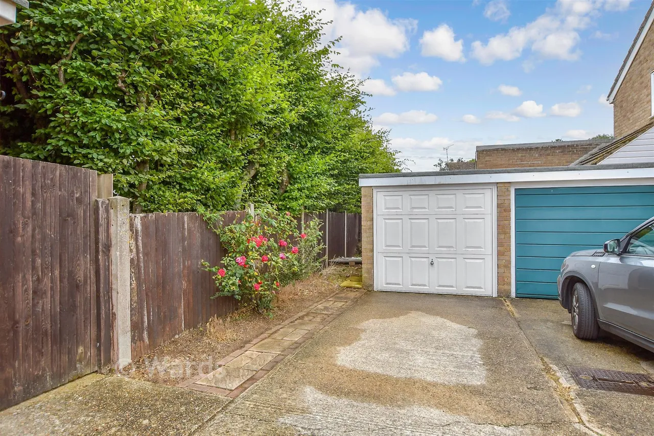 Moor Park Close, Rainham, ME8, photo 10