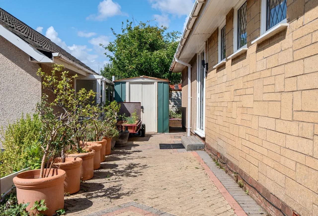 Milford Avenue, Gloucestershire, Wick, BS30 5PP, photo 14