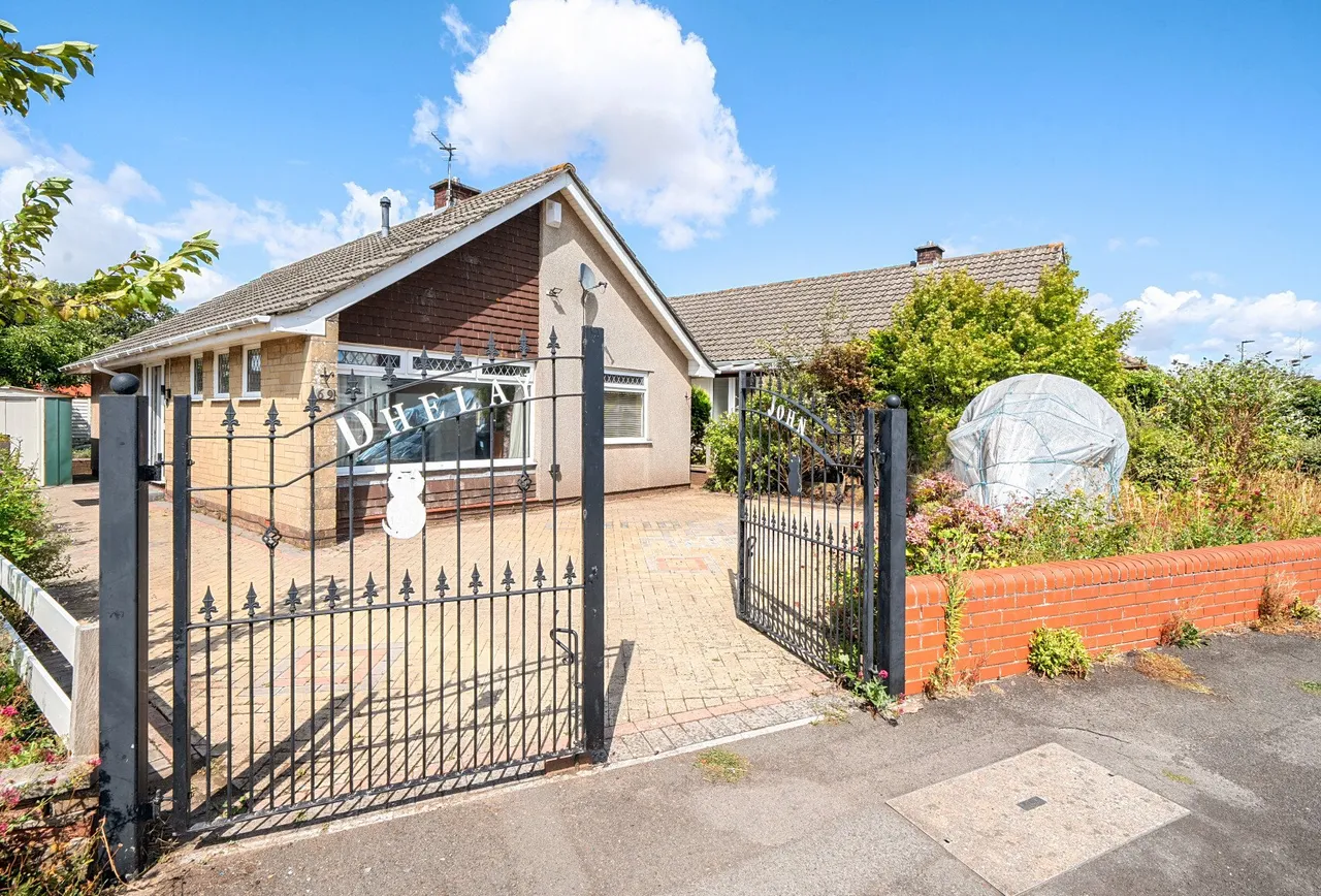 Milford Avenue, Gloucestershire, Wick, BS30 5PP, photo 3